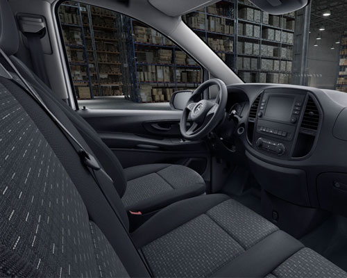 Mercedes eVito interieur sièges et tableau de bord